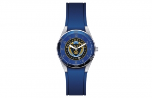 Montre personnalisée à boitier métal chromé et bracelet silicone Moov