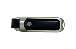 Clé USB personnalisée Outback en cuir et métal
