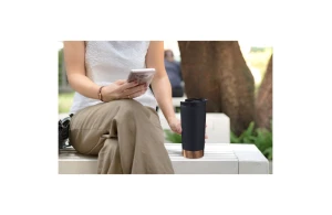 Mug isotherme personnalisé avec couvercle étanche Peeta 500ml