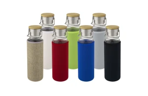 Bouteille personnalisée en verre avec manchon en néoprène 600 ml