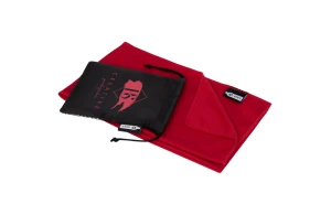 Serviette sport rafraîchissante en PET recyclé avec pochette